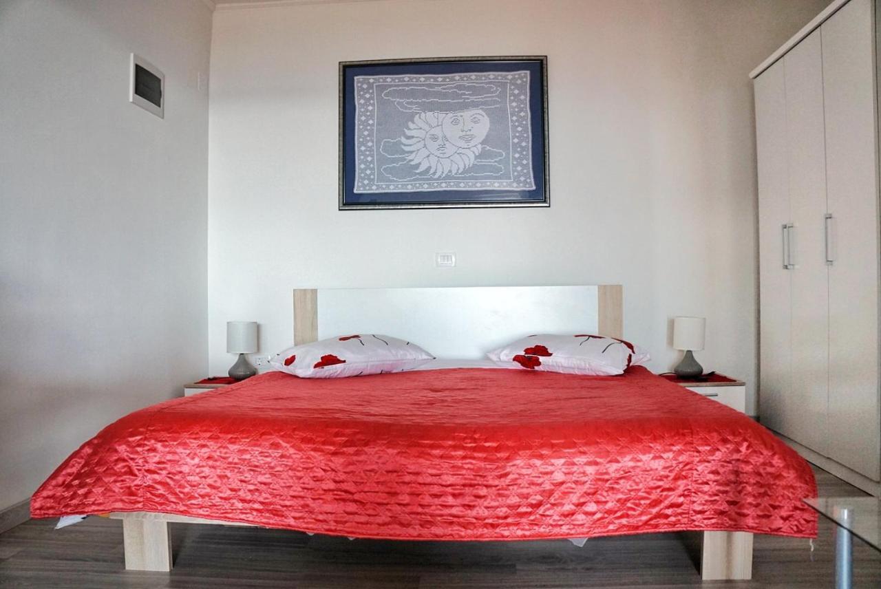 Apartmani Vesna Zambratija  Exterior photo